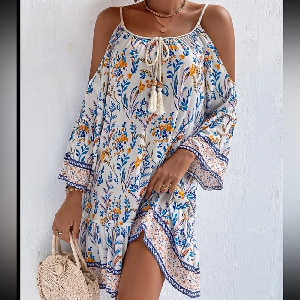 Boho Floral Print Cold Shoulder Flare Sleeve Tassel Tie Dress - Picture 4 of 16